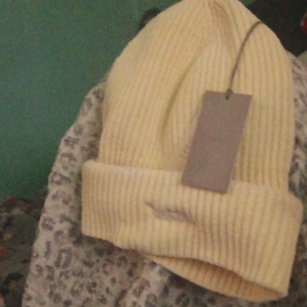 KITH MIA CHENILLE BEANIE -MELLOW